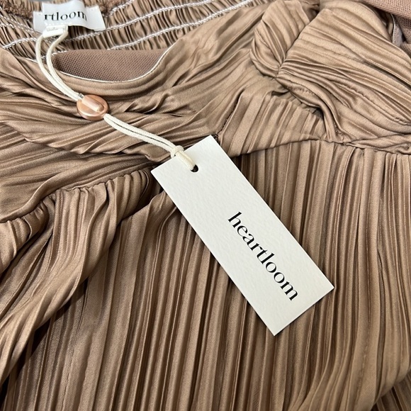 Heartloom January Asymmetric Silky Babydoll Top in Cafe Brown Size Large - Picture 11 of 15